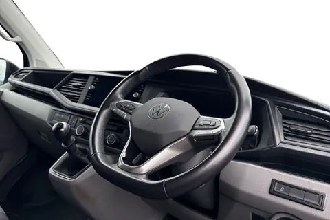 DE74JMV Volkswagen Transporter 2.0 TDI 110 Highline Van Thumbnail #13