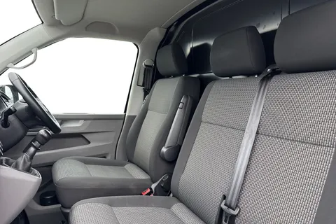 DE74JMV Volkswagen Transporter 2.0 TDI 110 Highline Van Thumbnail #15