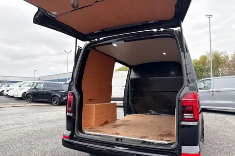 DE74JMV Volkswagen Transporter 2.0 TDI 110 Highline Van Thumbnail #33