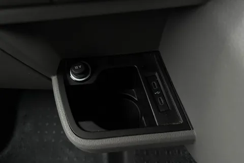 DE74JMV Volkswagen Transporter 2.0 TDI 110 Highline Van Thumbnail #36