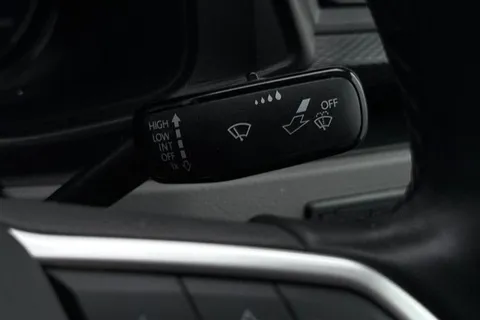 DE74JMV Volkswagen Transporter 2.0 TDI 110 Highline Van Thumbnail #40