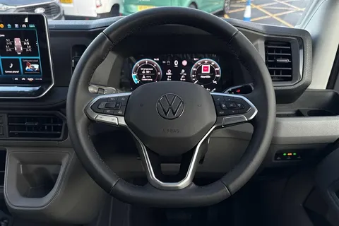 BT75EMF Volkswagen Crafter 2.0 TDI 177PS Commerce Plus High Roof Auto-Twin Slider Thumbnail #12