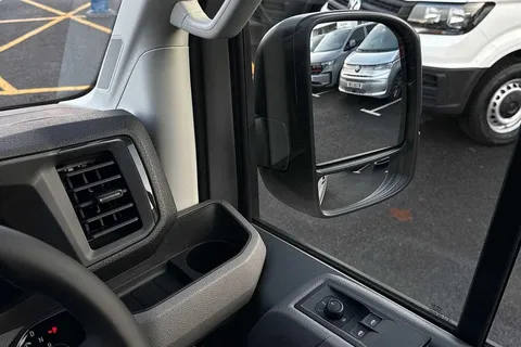 BT75EMF Volkswagen Crafter 2.0 TDI 177PS Commerce Plus High Roof Auto-Twin Slider Thumbnail #17
