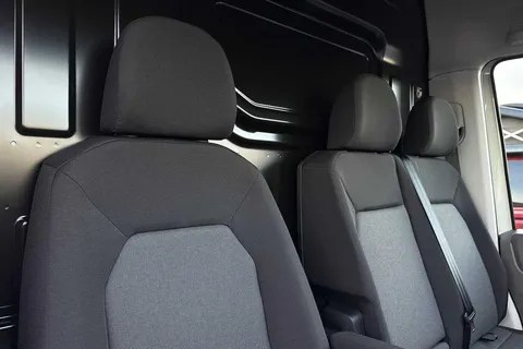 BT75EMF Volkswagen Crafter 2.0 TDI 177PS Commerce Plus High Roof Auto-Twin Slider Thumbnail #20