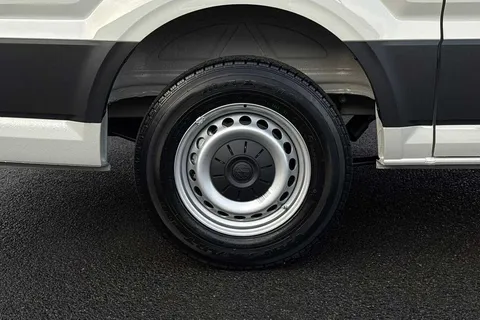 BT75EMF Volkswagen Crafter 2.0 TDI 177PS Commerce Plus High Roof Auto-Twin Slider Thumbnail #21