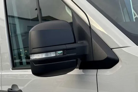 BT75EMF Volkswagen Crafter 2.0 TDI 177PS Commerce Plus High Roof Auto-Twin Slider Thumbnail #26