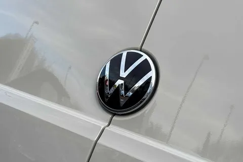 BT75EMF Volkswagen Crafter 2.0 TDI 177PS Commerce Plus High Roof Auto-Twin Slider Thumbnail #35