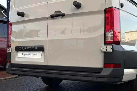 BT75EMF Volkswagen Crafter 2.0 TDI 177PS Commerce Plus High Roof Auto-Twin Slider Thumbnail #38