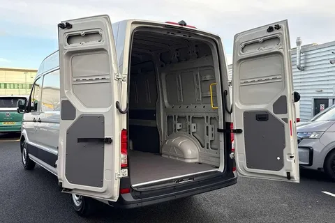 BT75EMF Volkswagen Crafter 2.0 TDI 177PS Commerce Plus High Roof Auto-Twin Slider Thumbnail #40