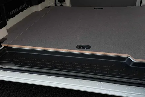 BT75EMF Volkswagen Crafter 2.0 TDI 177PS Commerce Plus High Roof Auto-Twin Slider Thumbnail #50