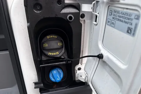 DC75EAA Volkswagen Crafter CR35 Single cab Dropside LWB 163 PS 2.0 TDI 6sp Manual RWD Thumbnail #27