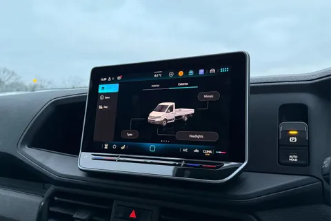 DC75EAA Volkswagen Crafter CR35 Single cab Dropside LWB 163 PS 2.0 TDI 6sp Manual RWD Thumbnail #50