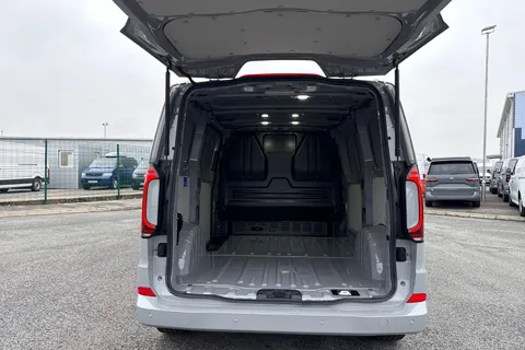 DC75FKU Volkswagen Transporter T28 Panel Van Commerce Pro SWB 150 PS 2.0 TDI 8sp Automatic Thumbnail #6