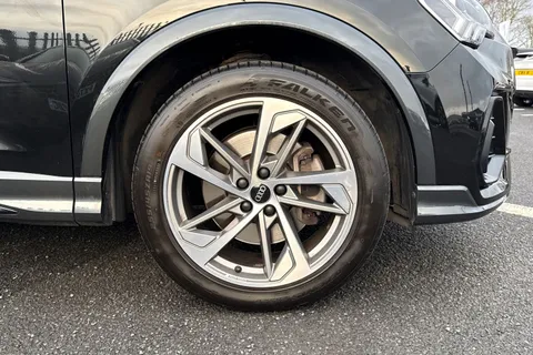 PX72YCR Audi Q3 Black Edition 40 TDI quattro 200 PS S tronic Thumbnail #10