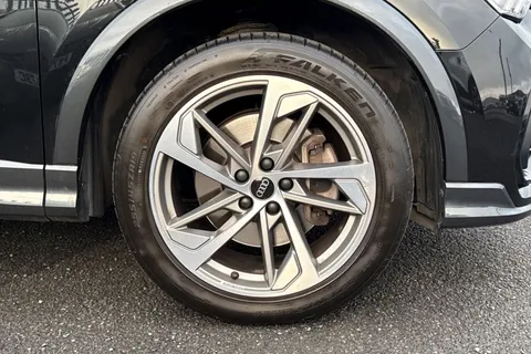 PX72YCR Audi Q3 Black Edition 40 TDI quattro 200 PS S tronic Thumbnail #11