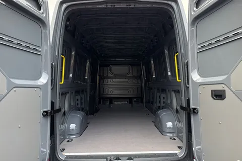 MF75FCM Volkswagen Crafter CR35 Panel van Commerce Plus LWB 140 PS 2.0 TDI 6sp Manual FWD Thumbnail #10