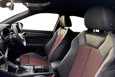 PX72YCR Audi Q3 Black Edition 40 TDI quattro 200 PS S tronic Thumbnail #16