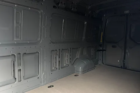 MF75FCM Volkswagen Crafter CR35 Panel van Commerce Plus LWB 140 PS 2.0 TDI 6sp Manual FWD Thumbnail #14