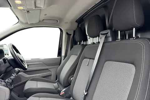 DC75FVM Volkswagen Transporter T28 Panel Van Commerce Pro SWB 150 PS 2.0 TDI 6sp Manual -  Delivery Miles Thumbnail #16