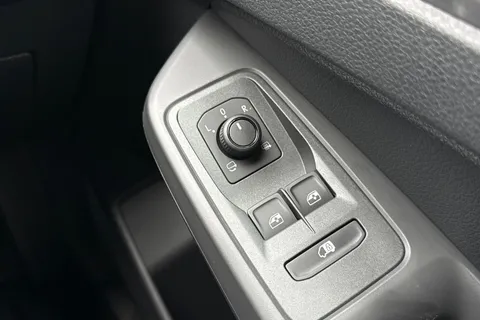 MF75FDK Volkswagen Caddy Maxi C20 Caddy Cargo Commerce Pro Maxi 122 PS 2.0 TDI 7sp DSG Thumbnail #18