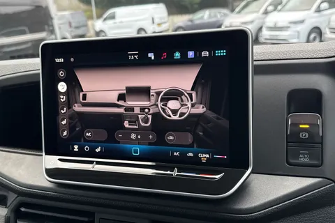 MF75FCM Volkswagen Crafter CR35 Panel van Commerce Plus LWB 140 PS 2.0 TDI 6sp Manual FWD Thumbnail #19