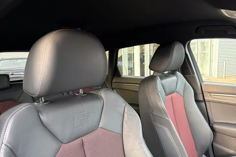 PX72YCR Audi Q3 Black Edition 40 TDI quattro 200 PS S tronic Thumbnail #24