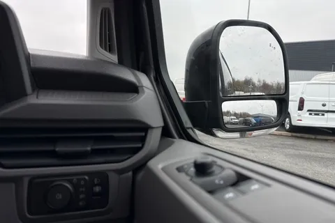 DC75FVM Volkswagen Transporter T28 Panel Van Commerce Pro SWB 150 PS 2.0 TDI 6sp Manual -  Delivery Miles Thumbnail #21