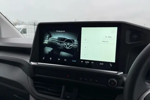 DC75FVM Volkswagen Transporter T28 Panel Van Commerce Pro SWB 150 PS 2.0 TDI 6sp Manual -  Delivery Miles Thumbnail #22