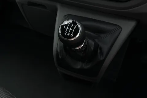 DC75FVM Volkswagen Transporter T28 Panel Van Commerce Pro SWB 150 PS 2.0 TDI 6sp Manual -  Delivery Miles Thumbnail #23