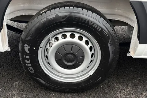 MF75FCX Volkswagen Crafter 2.0 TDI 140PS Commerce High Roof Van Auto Thumbnail #23