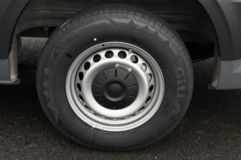 MF75FCM Volkswagen Crafter CR35 Panel van Commerce Plus LWB 140 PS 2.0 TDI 6sp Manual FWD Thumbnail #23