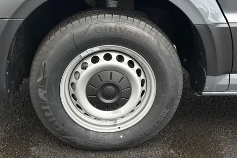 MF75FCM Volkswagen Crafter CR35 Panel van Commerce Plus LWB 140 PS 2.0 TDI 6sp Manual FWD Thumbnail #24