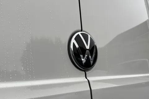 MF75FCX Volkswagen Crafter 2.0 TDI 140PS Commerce High Roof Van Auto Thumbnail #28