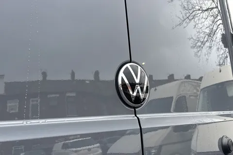 MF75FCM Volkswagen Crafter CR35 Panel van Commerce Plus LWB 140 PS 2.0 TDI 6sp Manual FWD Thumbnail #27