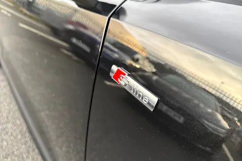 PX72YCR Audi Q3 Black Edition 40 TDI quattro 200 PS S tronic Thumbnail #33