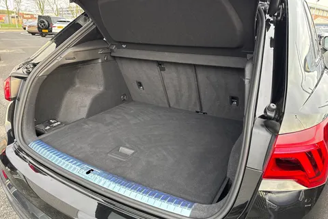 PX72YCR Audi Q3 Black Edition 40 TDI quattro 200 PS S tronic Thumbnail #36