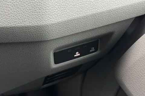 MF75FCX Volkswagen Crafter 2.0 TDI 140PS Commerce High Roof Van Auto Thumbnail #33