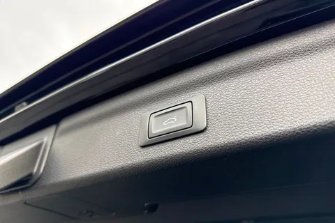 PX72YCR Audi Q3 Black Edition 40 TDI quattro 200 PS S tronic Thumbnail #37