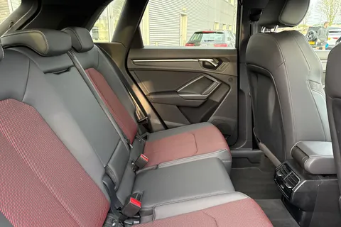 PX72YCR Audi Q3 Black Edition 40 TDI quattro 200 PS S tronic Thumbnail #38