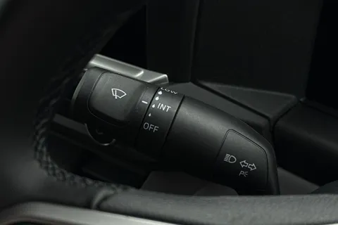 DC75FKU Volkswagen Transporter T28 Panel Van Commerce Pro SWB 150 PS 2.0 TDI 8sp Automatic Thumbnail #38