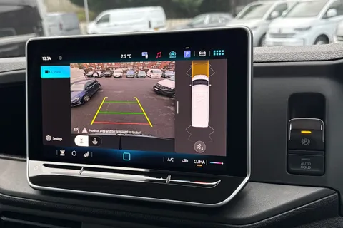 MF75FCM Volkswagen Crafter CR35 Panel van Commerce Plus LWB 140 PS 2.0 TDI 6sp Manual FWD Thumbnail #37