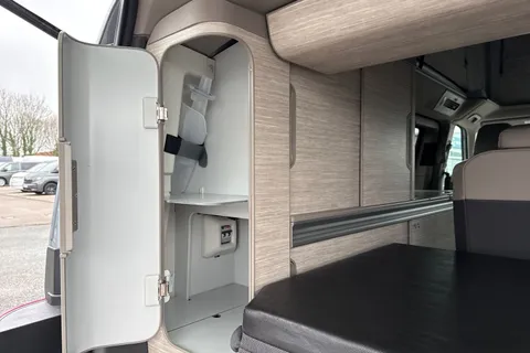 DG25EWT Volkswagen California 1.5 TSI eHybrid Ocean 5dr 4MOTION DSG Thumbnail #42