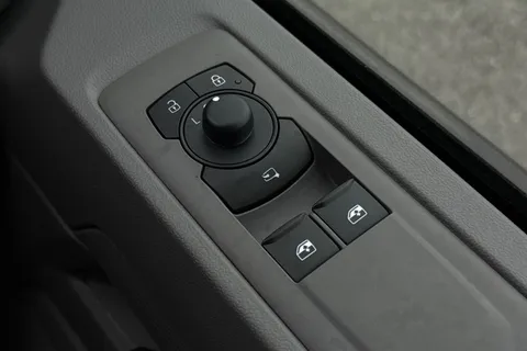 DC75FVM Volkswagen Transporter T28 Panel Van Commerce Pro SWB 150 PS 2.0 TDI 6sp Manual -  Delivery Miles Thumbnail #43