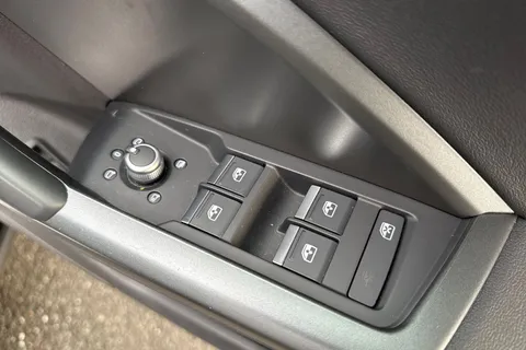 PX72YCR Audi Q3 Black Edition 40 TDI quattro 200 PS S tronic Thumbnail #49