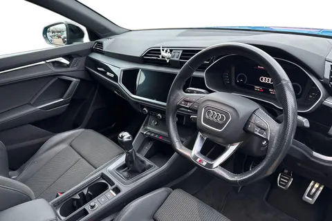 WR22USW Audi Q3 Black Edition 35 TFSI  150 PS 6-speed Thumbnail #15