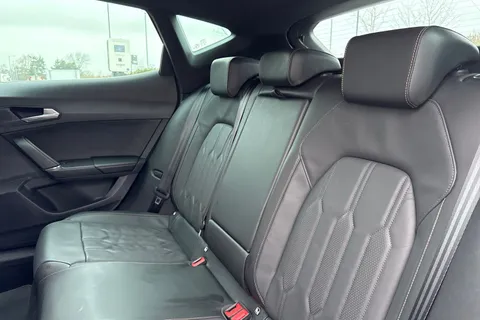 DG71ZXR CUPRA Formentor 1.4 eHybrid 12.8kWh VZ2 DSG Euro 6 (s/s) 5dr Thumbnail #19