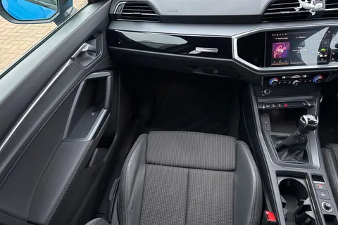 WR22USW Audi Q3 Black Edition 35 TFSI  150 PS 6-speed Thumbnail #21