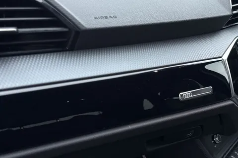 WR22USW Audi Q3 Black Edition 35 TFSI  150 PS 6-speed Thumbnail #34