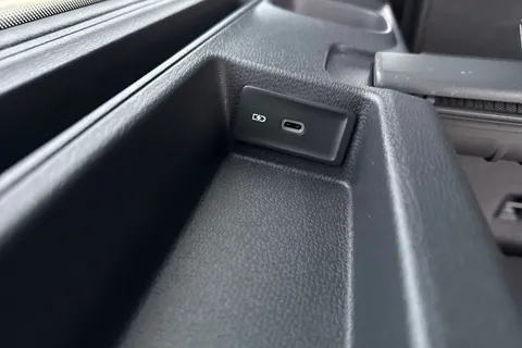 DF75ZNR Volkswagen ID. Buzz GTX SWB 340 PS 79 kWh Pro Electric Automatic - Heat Pump Thumbnail #34