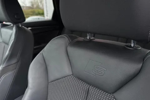 WR22USW Audi Q3 Black Edition 35 TFSI  150 PS 6-speed Thumbnail #35